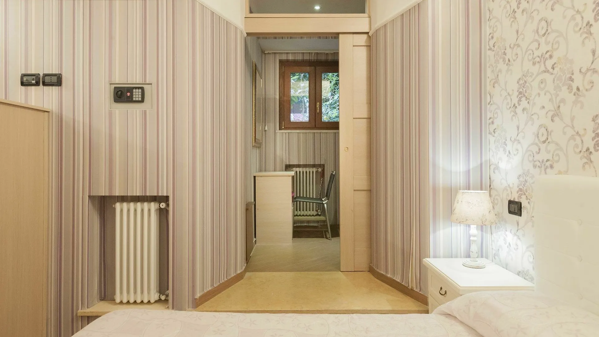 Lolart - Tiburtina Station Apartment Rome Italy